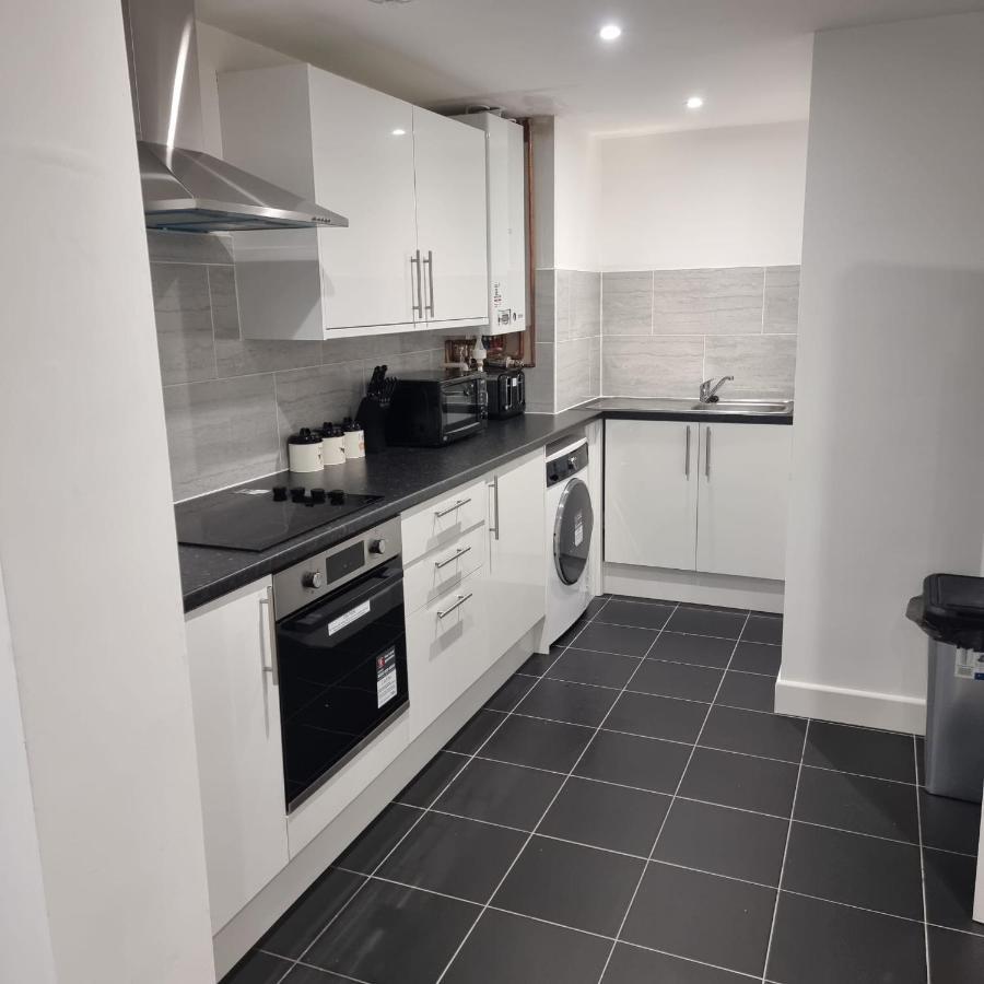 Classic 2 Bed Apartment In Oldkent Road London Eksteriør bilde