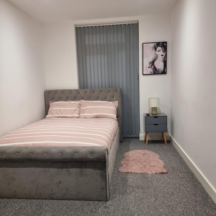 Classic 2 Bed Apartment In Oldkent Road London Eksteriør bilde