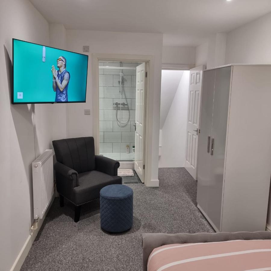 Classic 2 Bed Apartment In Oldkent Road London Eksteriør bilde