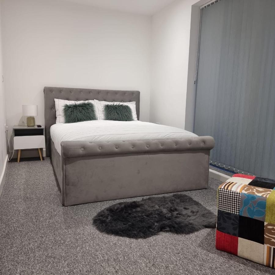 Classic 2 Bed Apartment In Oldkent Road London Eksteriør bilde